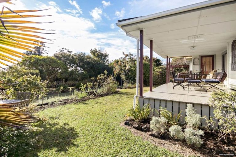 Photo of property in 250 Titirangi Road, Titirangi, Auckland, 0604