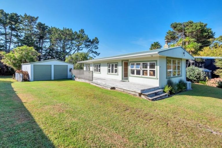 Photo of property in 23 James Mcleod Road, Shelly Beach, Helensville, 0874