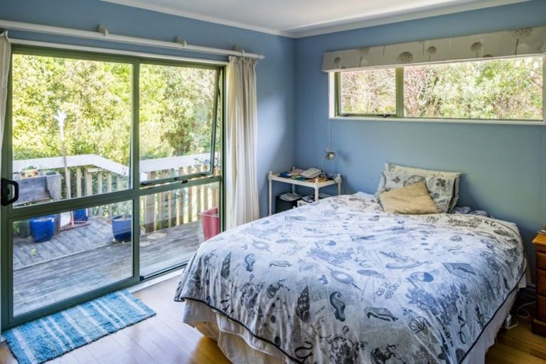Photo of property in 16b Mawhare Street, Titahi Bay, Porirua, 5022