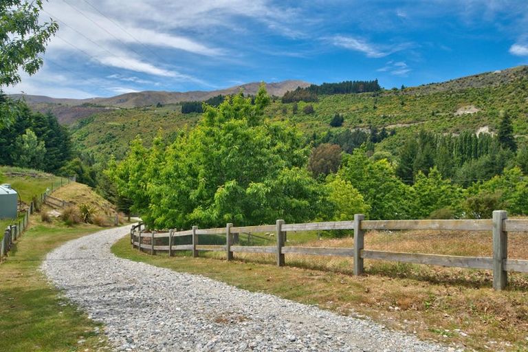 Photo of property in 1 Arrow Junction Road, Arrowtown, 9371