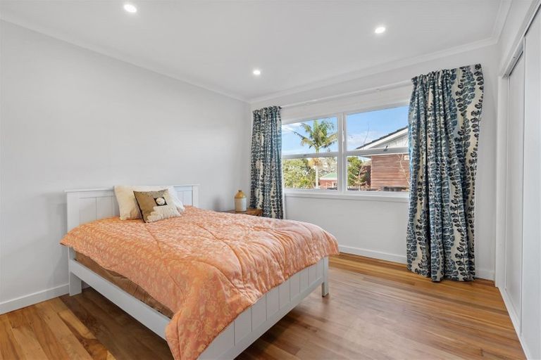 Photo of property in 109 Hutchinsons Road, Bucklands Beach, Auckland, 2014