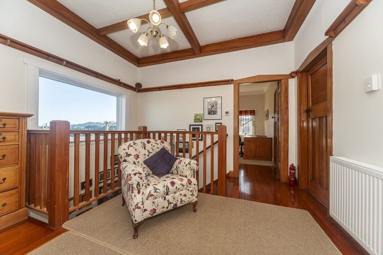 Photo of property in 19 Overtoun Terrace, Hataitai, Wellington, 6021