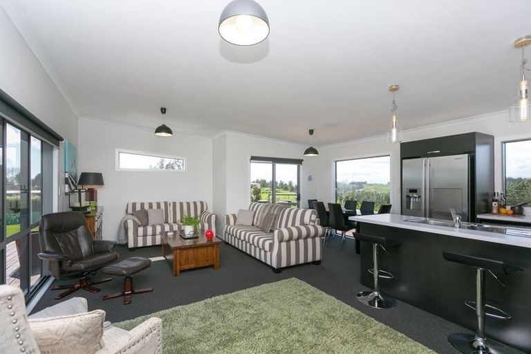 Photo of property in 281 Upland Road, Tarurutangi, New Plymouth, 4372