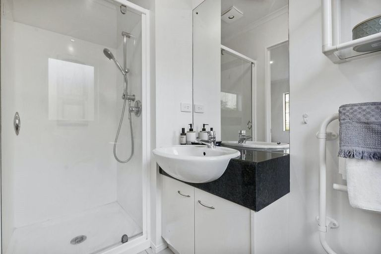 Photo of property in 17 Brompton Place, Burswood, Auckland, 2013