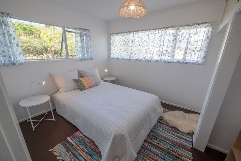 Photo of property in 5 Seaview Road, Cable Bay, 0420