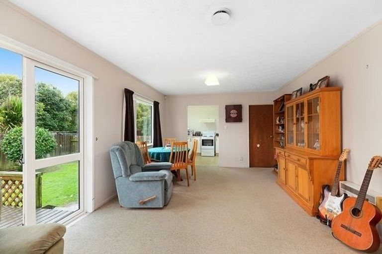 Photo of property in 304a Main Road, Tawa, Wellington, 5028