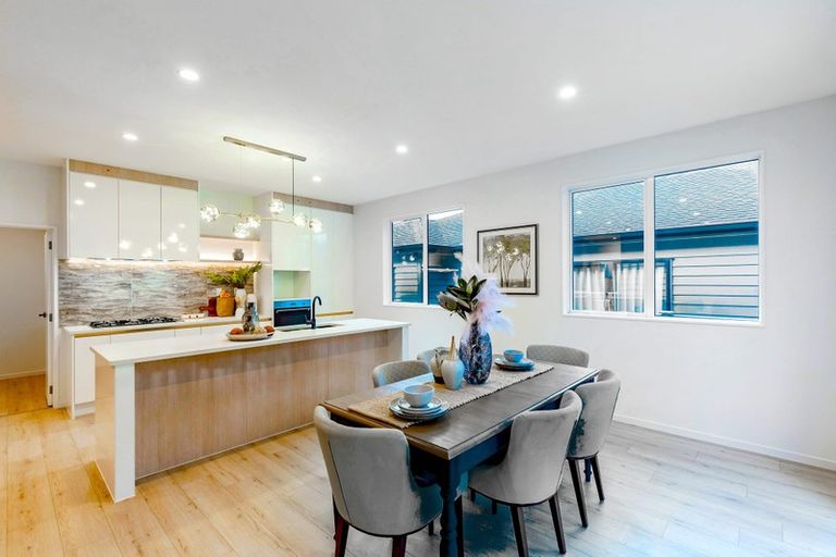 Photo of property in 28 Konoba Avenue, Kumeu, 0810