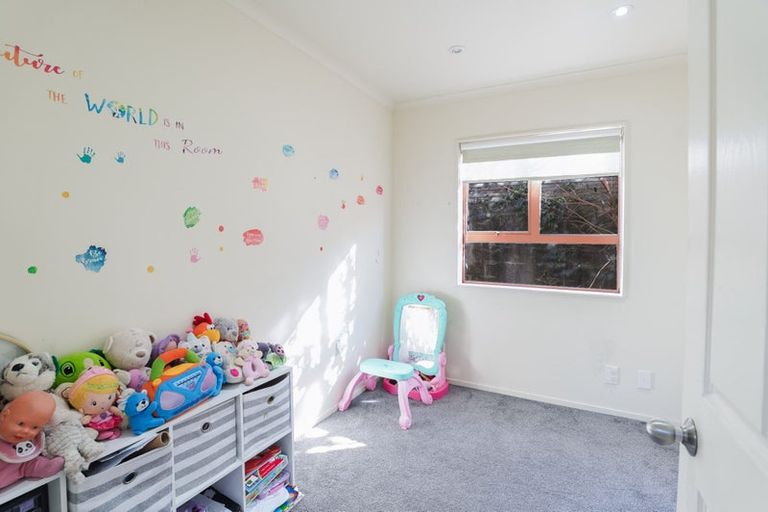 Photo of property in 66d Waimumu Road, Massey, Auckland, 0614