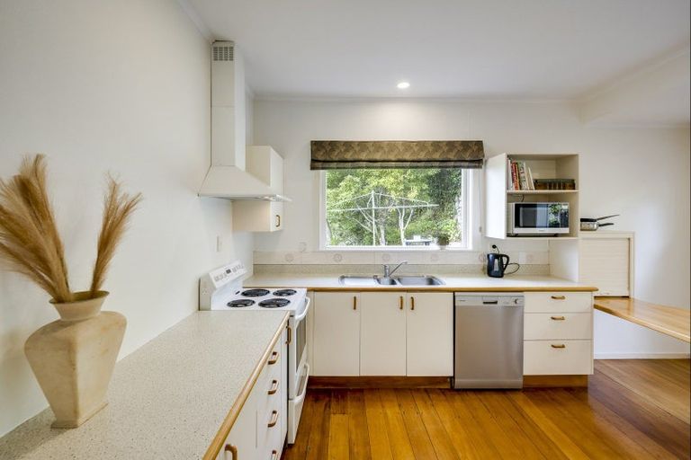 Photo of property in 18 France Road, Bluff Hill, Napier, 4110