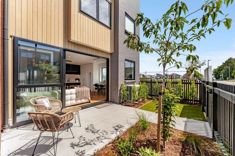 Photo of property in 113 Tahingamanu Road, Hobsonville, Auckland, 0616