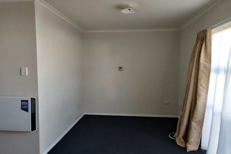 Photo of property in 20 Edgeware Road, Palmerston North, 4410