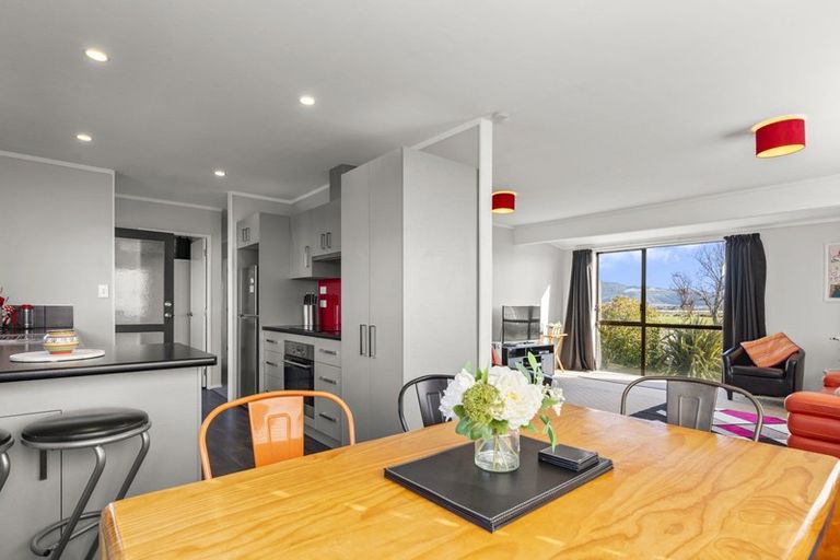 Photo of property in 27 Owhatiura Drive, Lynmore, Rotorua, 3010