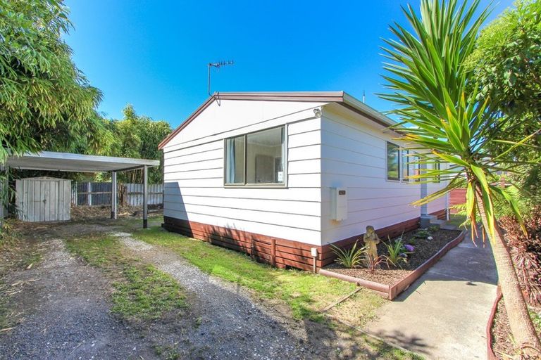 Photo of property in 3c Farnworth Avenue, Holdens Bay, Rotorua, 3010