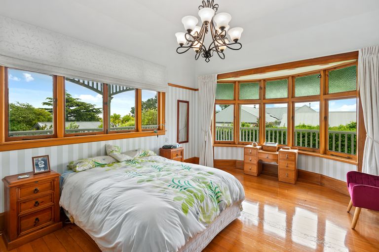 Photo of property in 93 Dyers Pass Road, Cashmere, Christchurch, 8022