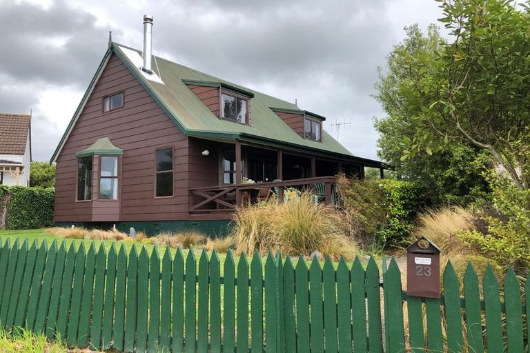 Photo of property in 23 Tobin Place, Richmond Heights, Taupo, 3330