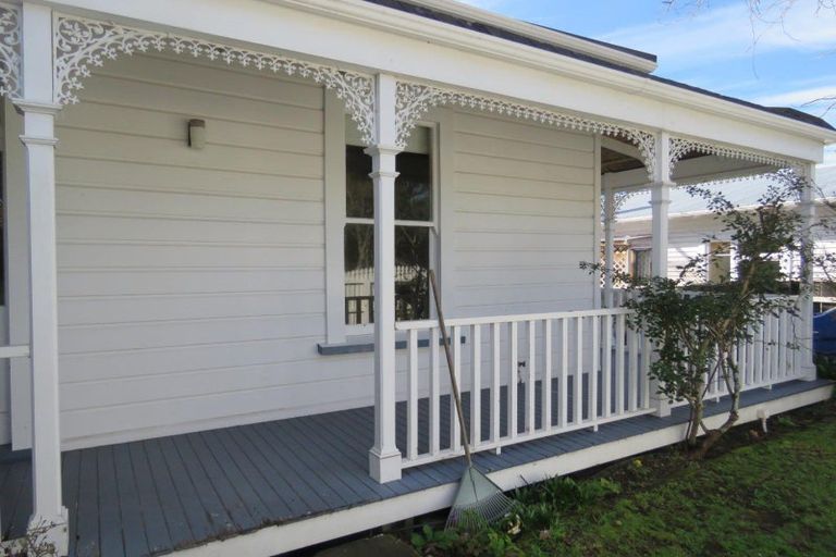 Photo of property in 107 Liardet Street, New Plymouth, 4310