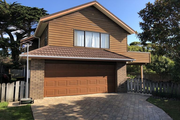 Photo of property in 30 Ronald Woolf Place, Churton Park, Wellington, 6037