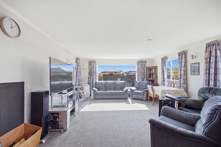 Photo of property in 22 Amberley Beach Road, Amberley, 7410