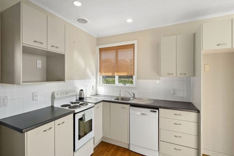 Photo of property in 2b Karaka Road, Otumoetai, Tauranga, 3110