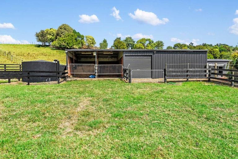 Photo of property in 1539 State Highway 16, Helensville, 0875
