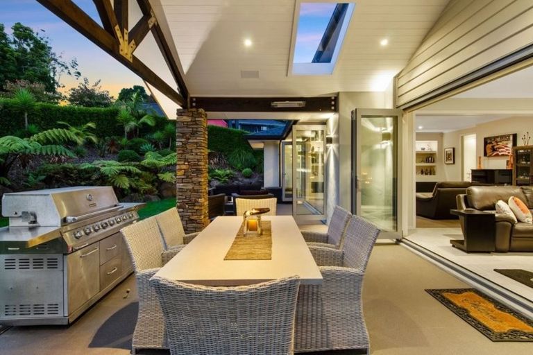 Photo of property in 30 Wicklam Lane, Greenhithe, Auckland, 0632