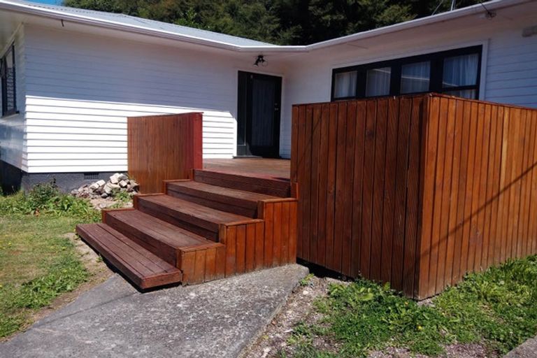 Photo of property in 39 Logie Street, Stokes Valley, Lower Hutt, 5019