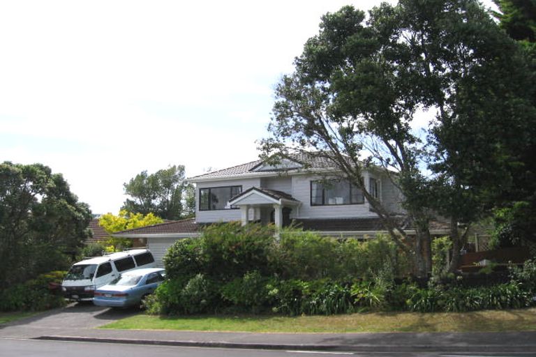 Photo of property in 7 Landsberg Way, Windsor Park, Auckland, 0632