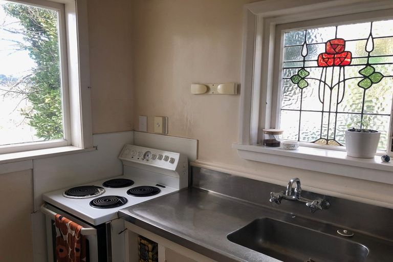 Photo of property in Carillion/the Knoll, 33 Thompson Street, Mount Cook, Wellington, 6011