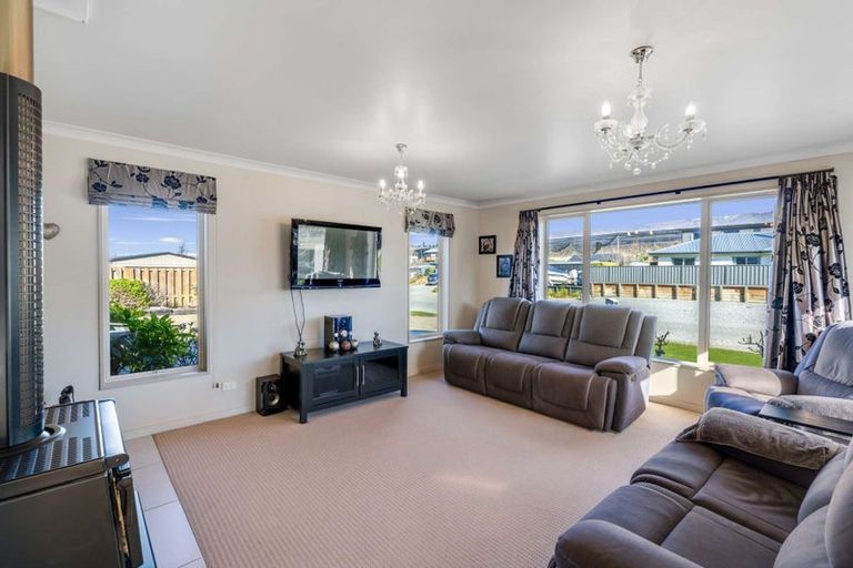 Photo of property in 30 Missy Crescent, Mount Pisa, Cromwell, 9383