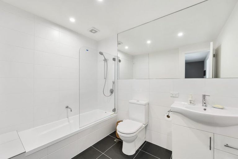 Photo of property in 37c Ngaio Road, Kelburn, Wellington, 6012