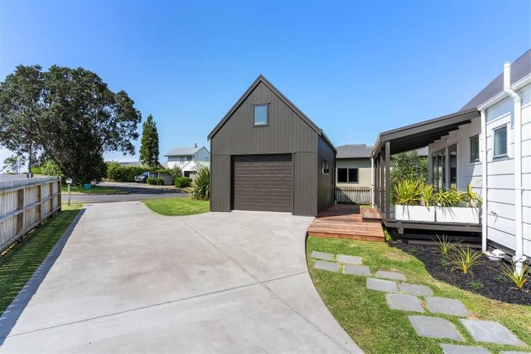 Photo of property in 164 Bambury Place, Onemana, Whangamata, 3691