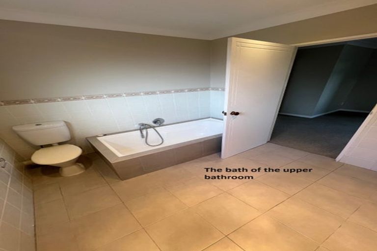 Photo of property in 6 David Beattie Place, Chatswood, Auckland, 0626