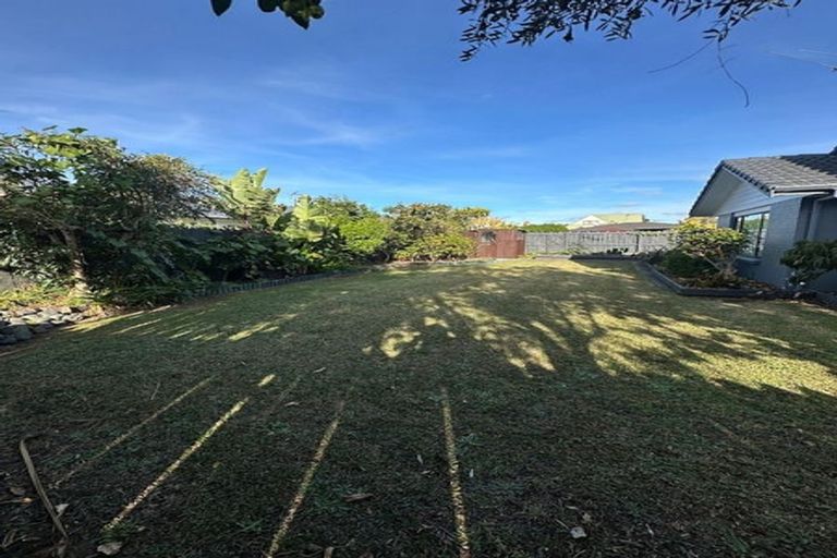 Photo of property in 59 Frank Nobilo Drive, Golflands, Auckland, 2013