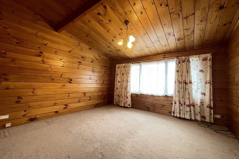 Photo of property in 15a Cambric Place, Botany Downs, Auckland, 2010