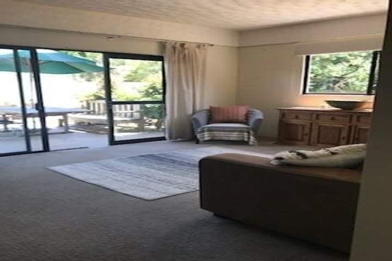 Photo of property in 3 Karaka Grove, Raumati Beach, Paraparaumu, 5032