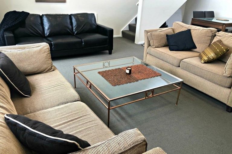 Photo of property in Las Olas De Cuba, 11/35 Torrens Terrace, Mount Cook, Wellington, 6011