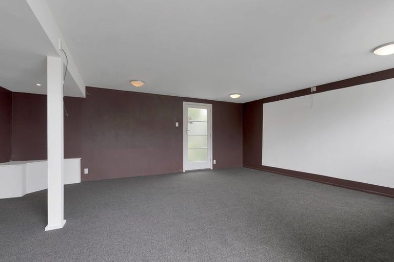 Photo of property in 92 Dyers Pass Road, Cashmere, Christchurch, 8022