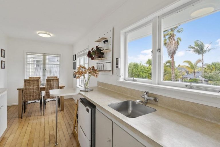 Photo of property in 32 Stanaway Street, Hillcrest, Auckland, 0627