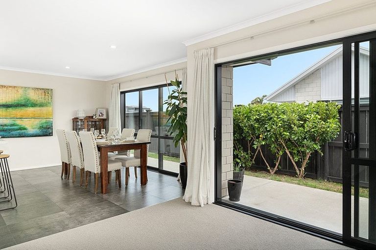 Photo of property in 114 Palm Springs Boulevard, Papamoa Beach, Papamoa, 3118