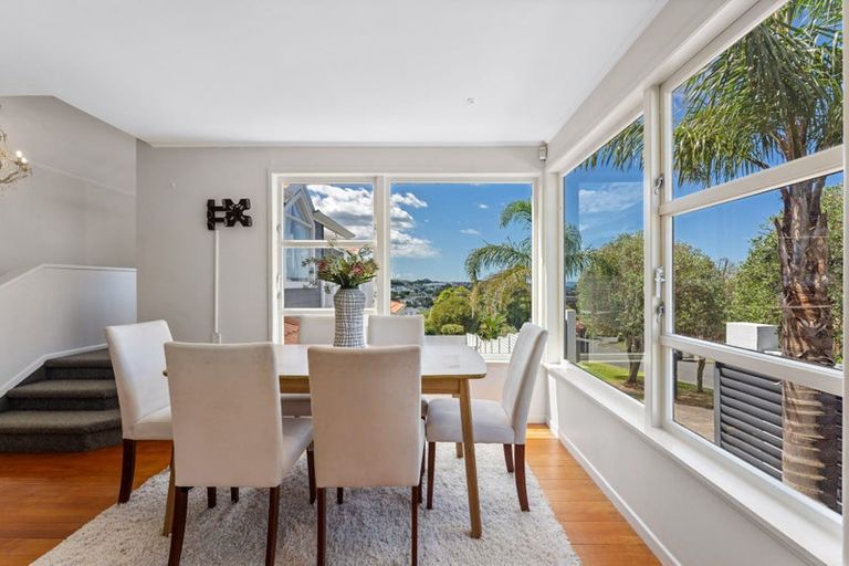 Photo of property in 631 Beach Road, Rothesay Bay, Auckland, 0630