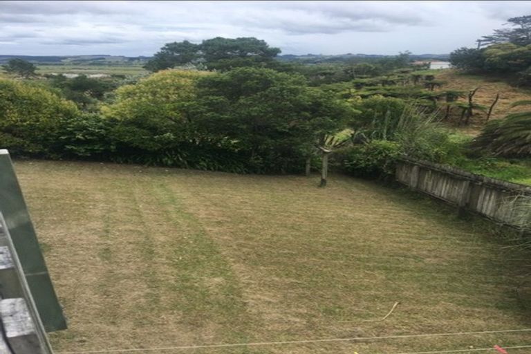 Photo of property in 37 Makiri Street, Helensville, 0800