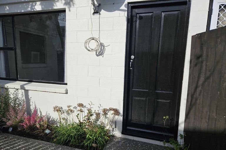 Photo of property in 2/544 Barbadoes Street, Edgeware, Christchurch, 8013