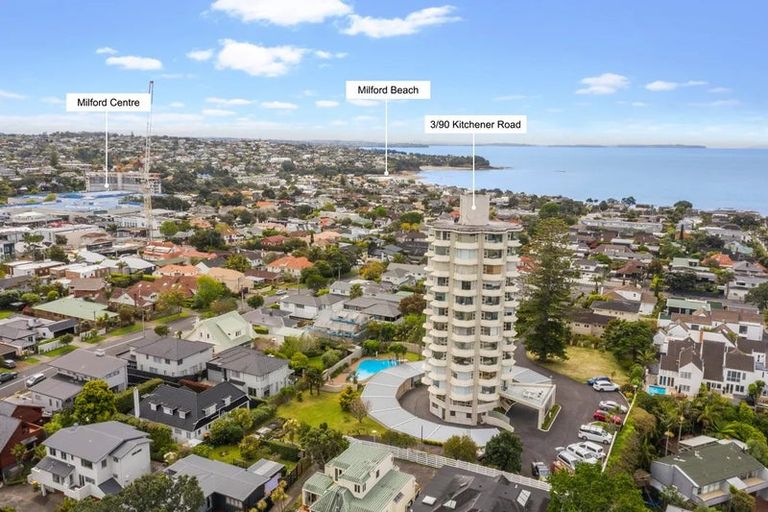 Photo of property in 2/90 Kitchener Road, Milford, Auckland, 0620