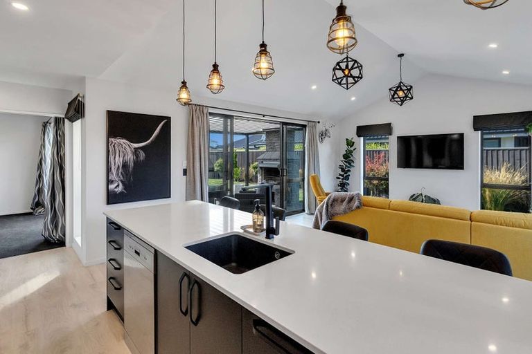 Photo of property in 4 Crest Place, Rolleston, 7615