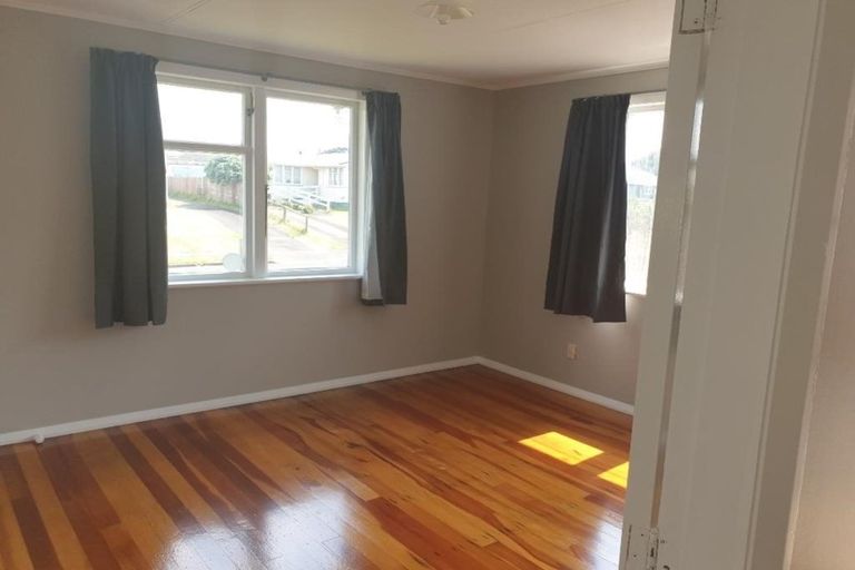 Photo of property in 60 Matipo Street, Castlecliff, Whanganui, 4501