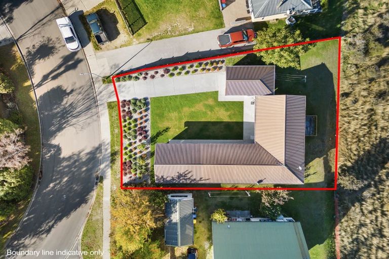 Photo of property in 12 Rob Roy Lane, Wanaka, 9305