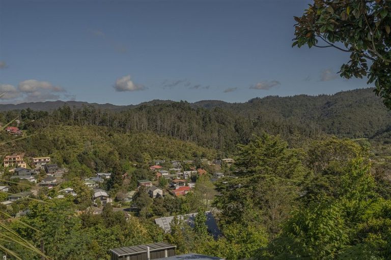 Photo of property in 2 Ridge Road, Tairua, 3508