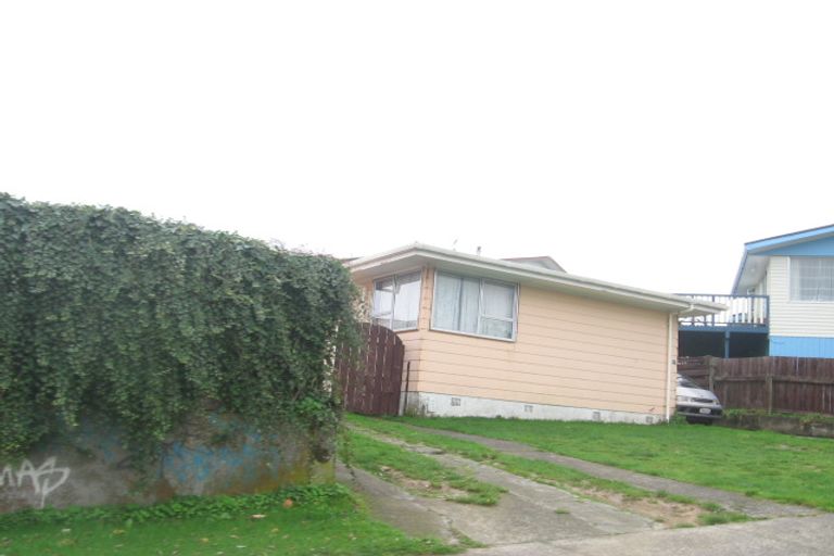 Photo of property in 86 Conclusion Street, Ascot Park, Porirua, 5024