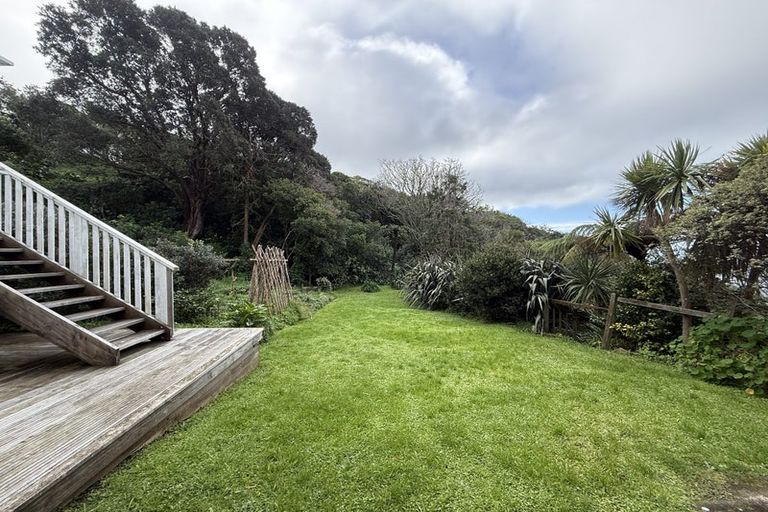 Photo of property in 22 Dorking Road, Brooklyn, Wellington, 6021