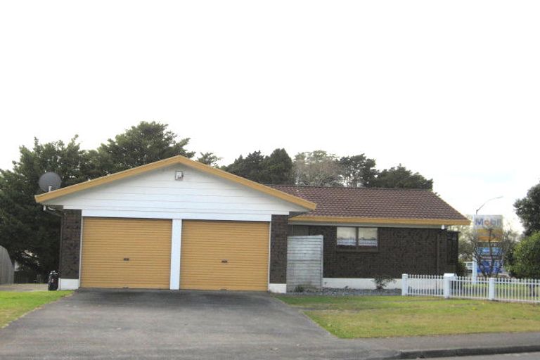 Photo of property in 2/1 Manse Road, Pahurehure, Papakura, 2113